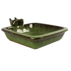 Birdbath sq Momo green